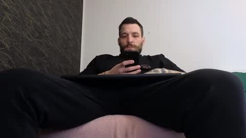 Snapshot of thebestmuscles chatting on February 27, 2025, 10:04 am John online show from February 27, 2025, 10:04 am