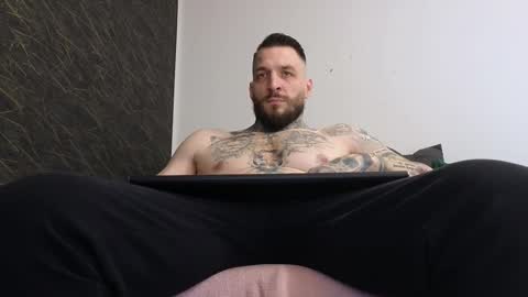 Snapshot of thebestmuscles chatting on March 5, 2025, 7:05 am John online show from March 5, 2025, 7:05 am