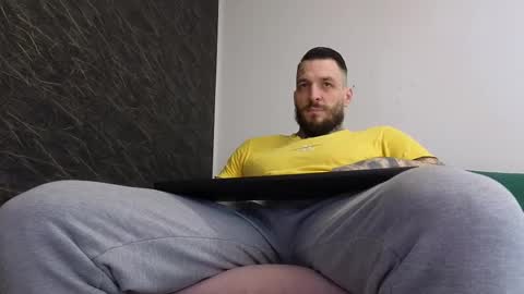 Snapshot of thebestmuscles chatting on March 8, 2025, 6:32 am John online show from March 8, 2025, 6:32 am