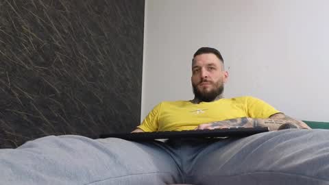 Snapshot of thebestmuscles chatting on March 8, 2025, 9:39 am John online show from March 8, 2025, 9:39 am