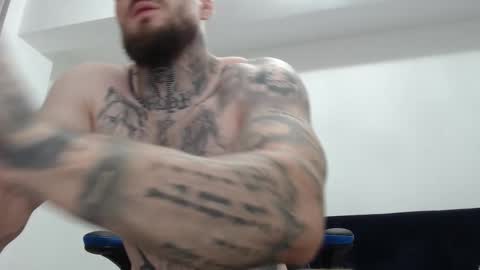 Snapshot of thebestmuscles chatting on September 12, 2025, 7:14 pm John online show from September 12, 2025, 7:14 pm