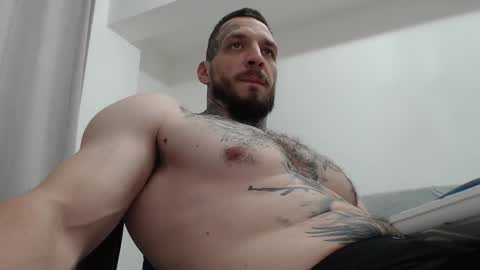 Snapshot of thebestmuscles chatting on November 7, 2025, 9:59 pm John online show from November 7, 2025, 9:59 pm