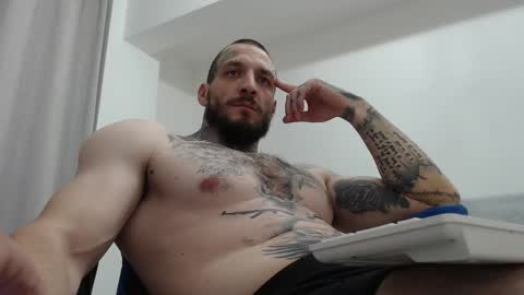 Snapshot of thebestmuscles chatting on November 26, 2025, 7:59 pm John online show from November 26, 2025, 7:59 pm