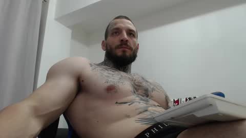 Snapshot of thebestmuscles chatting on December 4, 2025, 9:01 pm John online show from December 4, 2025, 9:01 pm