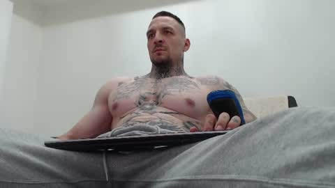 Snapshot of thebestmuscles chatting on July 13, 2026, 8:11 pm John online show from July 13, 2026, 8:11 pm