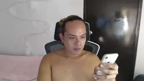 thebitch_cowbell online show from November 4, 2025, 8:24 am