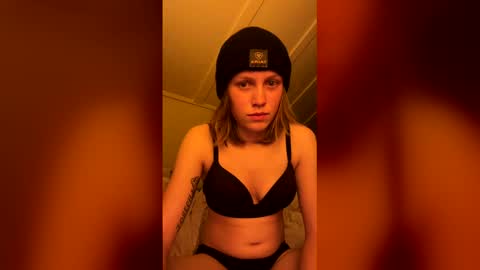 Snapshot of theborderline14 chatting on March 2, 2026, 5:19 am theborderline14 online show from March 2, 2026, 5:19 am