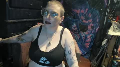 Snapshot of thecurvysiren chatting on December 31, 2024, 3:12 am thecurvysiren online show from December 31, 2024, 3:12 am