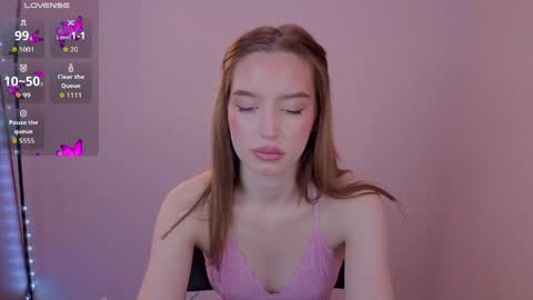 Snapshot of thecutienatura chatting on April 27, 2026, 7:12 pm Olivia online show from April 27, 2026, 7:12 pm