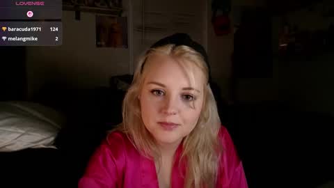 Snapshot of thedancingalien chatting on May 1, 2026, 4:39 am Kassandra Grant online show from May 1, 2026, 4:39 am