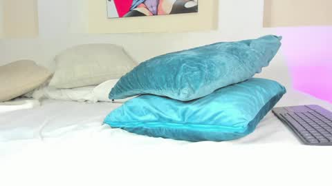 Snapshot of thedol1 chatting on January 12, 2025, 8:25 am Thedol1 online show from January 12, 2025, 8:25 am