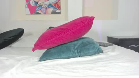 Snapshot of thedol1 chatting on November 26, 2025, 8:21 pm Thedol1 online show from November 26, 2025, 8:21 pm