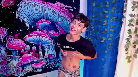 Snapshot of thedoll_ethan chatting on June 4, 2026, 11:55 pm ethan online show from June 4, 2026, 11:55 pm