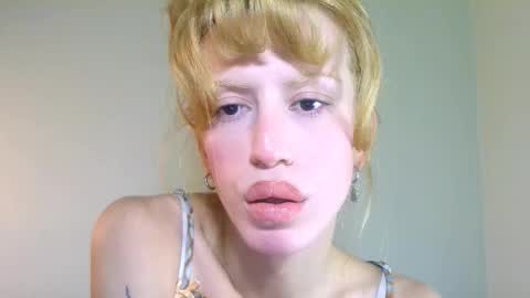 Yolanda online show from September 26, 2025, 5:39 pm