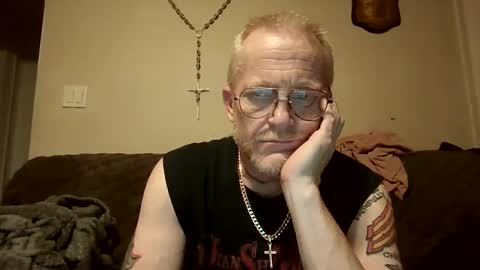 Alpha online show from October 6, 2025, 9:45 pm