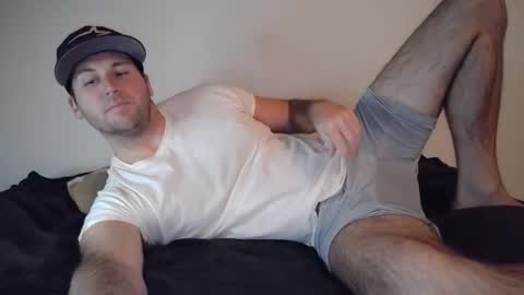 Snapshot of theetwohander chatting on October 30, 2025, 2:35 am Theetwohander online show from October 30, 2025, 2:35 am