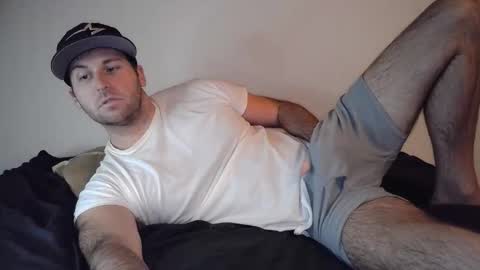 Snapshot of theetwohander chatting on November 1, 2025, 2:35 am Theetwohander online show from November 1, 2025, 2:35 am