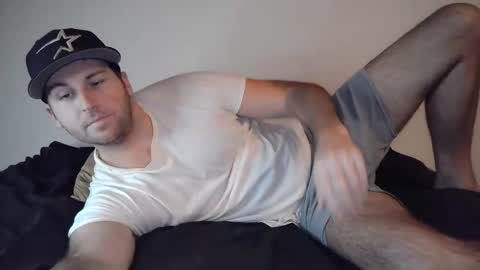 Snapshot of theetwohander chatting on December 14, 2025, 5:46 am Theetwohander online show from December 14, 2025, 5:46 am