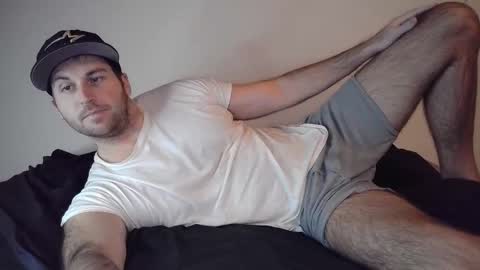 Theetwohander online show from December 23, 2025, 3:37 am