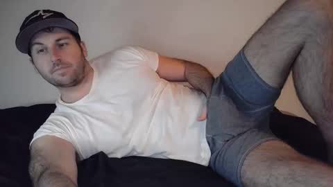 Snapshot of theetwohander chatting on May 1, 2026, 8:46 pm Theetwohander online show from May 1, 2026, 8:46 pm