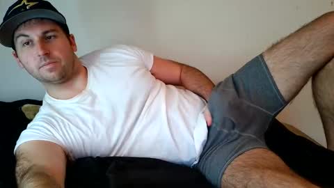 Snapshot of theetwohander chatting on May 4, 2026, 3:52 pm Theetwohander online show from May 4, 2026, 3:52 pm
