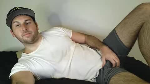 Snapshot of theetwohander chatting on May 13, 2026, 3:15 am Theetwohander online show from May 13, 2026, 3:15 am