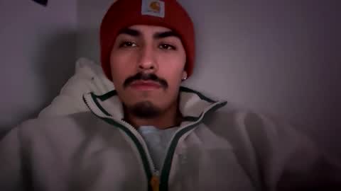 theglorious2002 online show from November 4, 2025, 6:01 am