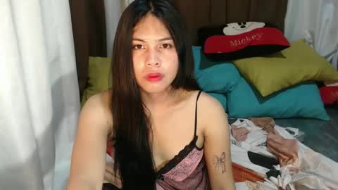 Elle  dont forget to folloW me and thumbs up online show from February 10, 2026, 9:35 am