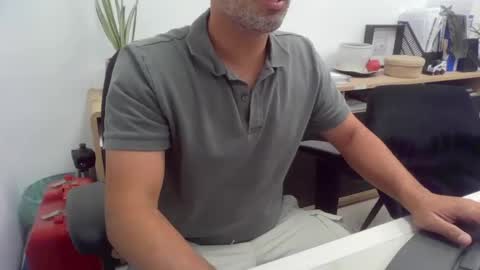 Snapshot of thehardcock2025 chatting on October 28, 2025, 4:42 pm thehardcock2025 online show from October 28, 2025, 4:42 pm