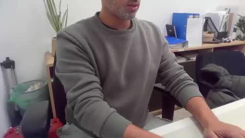 Snapshot of thehardcock2025 chatting on December 16, 2025, 6:13 pm thehardcock2025 online show from December 16, 2025, 6:13 pm