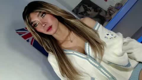 Snapshot of thehornygirl_laisa chatting on June 15, 2026, 9:44 am laisa online show from June 15, 2026, 9:44 am