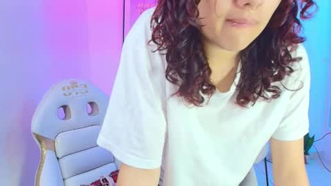 Theia  online show from January 6, 2025, 12:35 pm