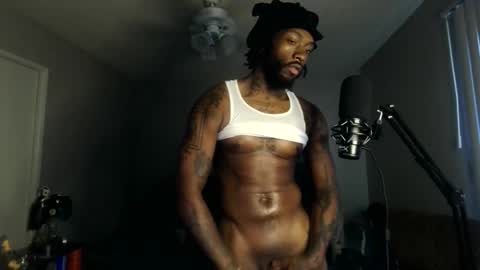 IXMCOUPLE444 online show from May 31, 2026, 1:47 am