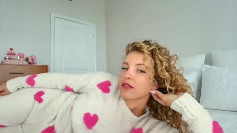 Snapshot of theislandgirl chatting on January 10, 2025, 8:04 pm Lily Marie online show from January 10, 2025, 8:04 pm