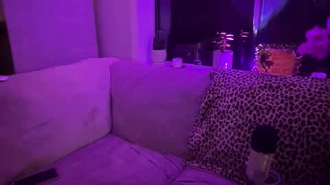 thejadeempress777 online show from October 19, 2025, 4:35 am