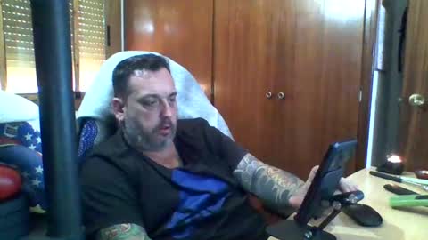 Snapshot of thekier chatting on December 6, 2024, 12:49 pm thekier online show from December 6, 2024, 12:49 pm