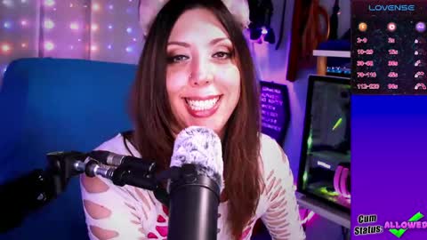 Snapshot of thekittengirlnix chatting on April 30, 2026, 8:57 pm Nix online show from April 30, 2026, 8:57 pm