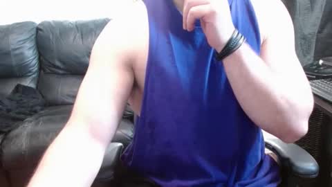 Snapshot of thekodyy chatting on February 7, 2025, 1:43 pm thekodyy online show from February 7, 2025, 1:43 pm