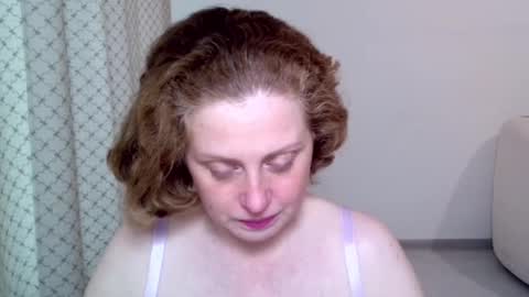 Ella online show from November 7, 2025, 7:08 am