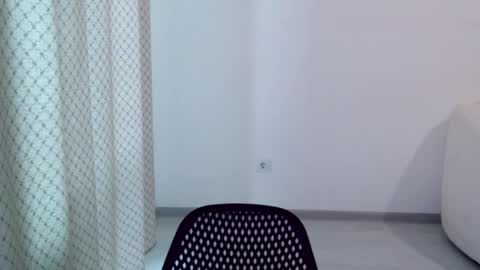 Ella online show from January 14, 2026, 8:42 am