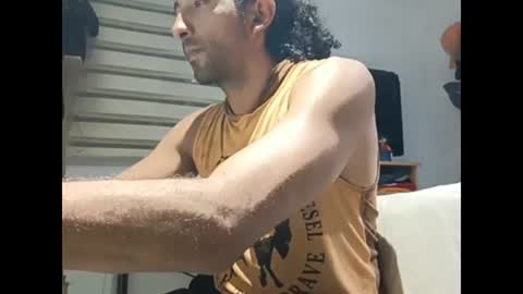 Snapshot of thelong_gutxxx chatting on April 14, 2026, 11:55 pm thelong gutxxx online show from April 14, 2026, 11:55 pm