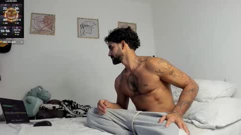 Evangeline and Asaf online show from December 22, 2025, 6:49 pm