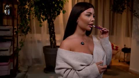 Snapshot of themadisonshow chatting on February 16, 2026, 4:41 am Madison online show from February 16, 2026, 4:41 am