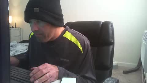 Snapshot of theman18951pa chatting on March 12, 2025, 2:12 pm theman18951pa online show from March 12, 2025, 2:12 pm