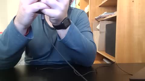 Snapshot of themoontiger chatting on December 14, 2025, 9:08 pm themoontiger online show from December 14, 2025, 9:08 pm