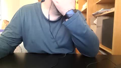 Snapshot of themoontiger chatting on December 16, 2025, 9:42 pm themoontiger online show from December 16, 2025, 9:42 pm