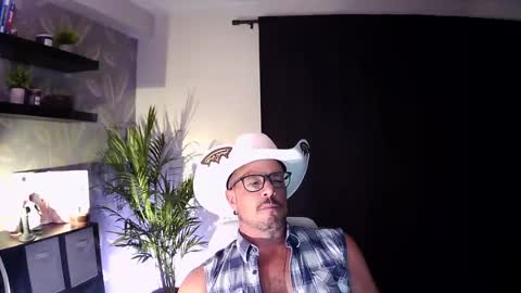 Snapshot of thenakedneighborstone chatting on July 19, 2026, 2:48 am TheNakedNeighborStone online show from July 19, 2026, 2:48 am