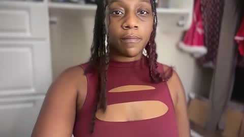 Snapshot of thenaturalgoddess chatting on May 23, 2026, 11:53 pm TheNaturalGoddess online show from May 23, 2026, 11:53 pm