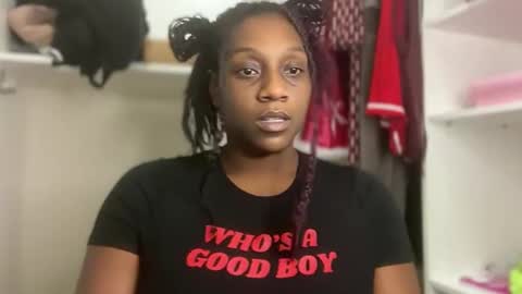 Snapshot of thenaturalgoddess chatting on May 24, 2026, 4:56 pm TheNaturalGoddess online show from May 24, 2026, 4:56 pm