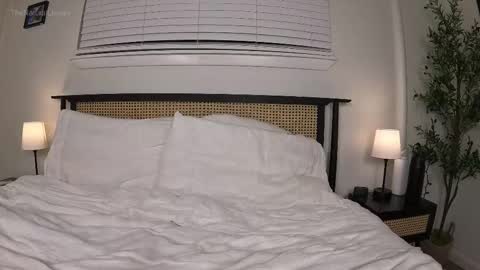 naturallovers online show from January 12, 2026, 3:23 am